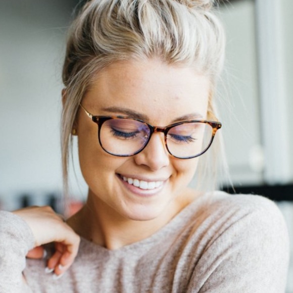 Ladyboss Blue light blocking glasses🔥 - Picture 3 of 3